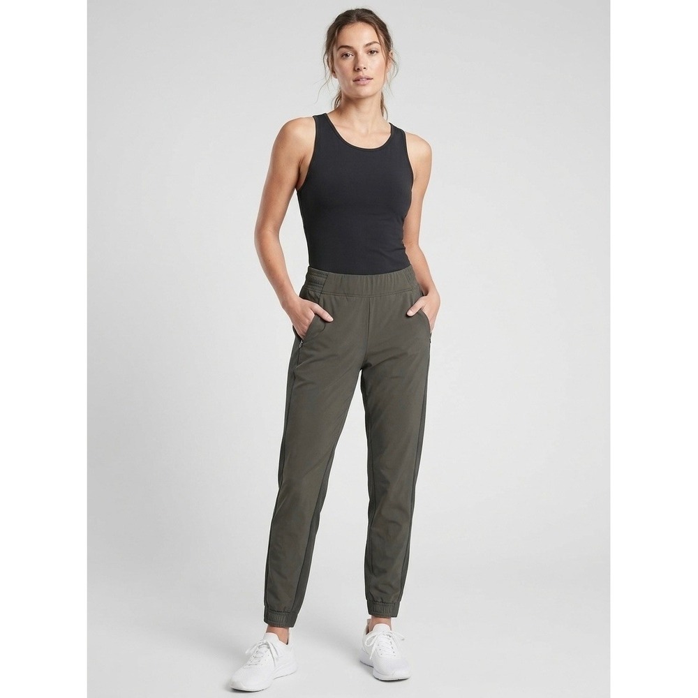 Athleta Olive Green Women Brooklyn Jogger Tapered Activewear Pants Size 4